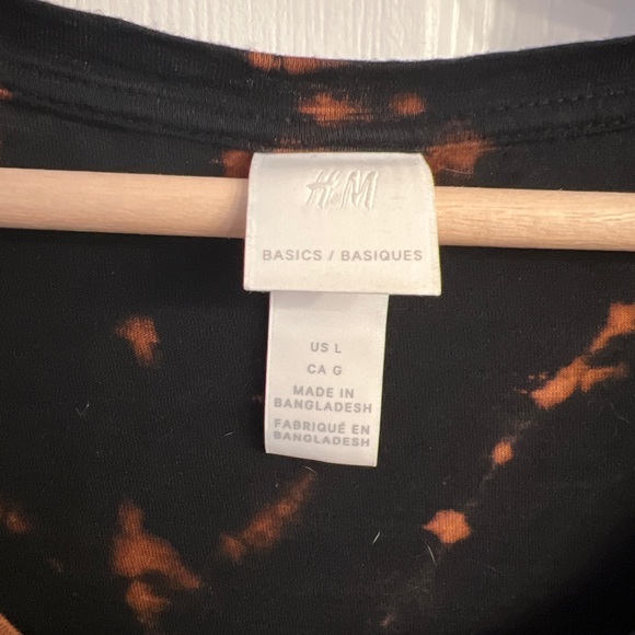 L - H&M - Harry Potter, 9 3/4’s Wasted Black, T Shirt - Picture 7 of 8